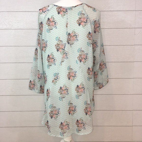 Daniel Rainn Lace up top - Picture 4 of 5